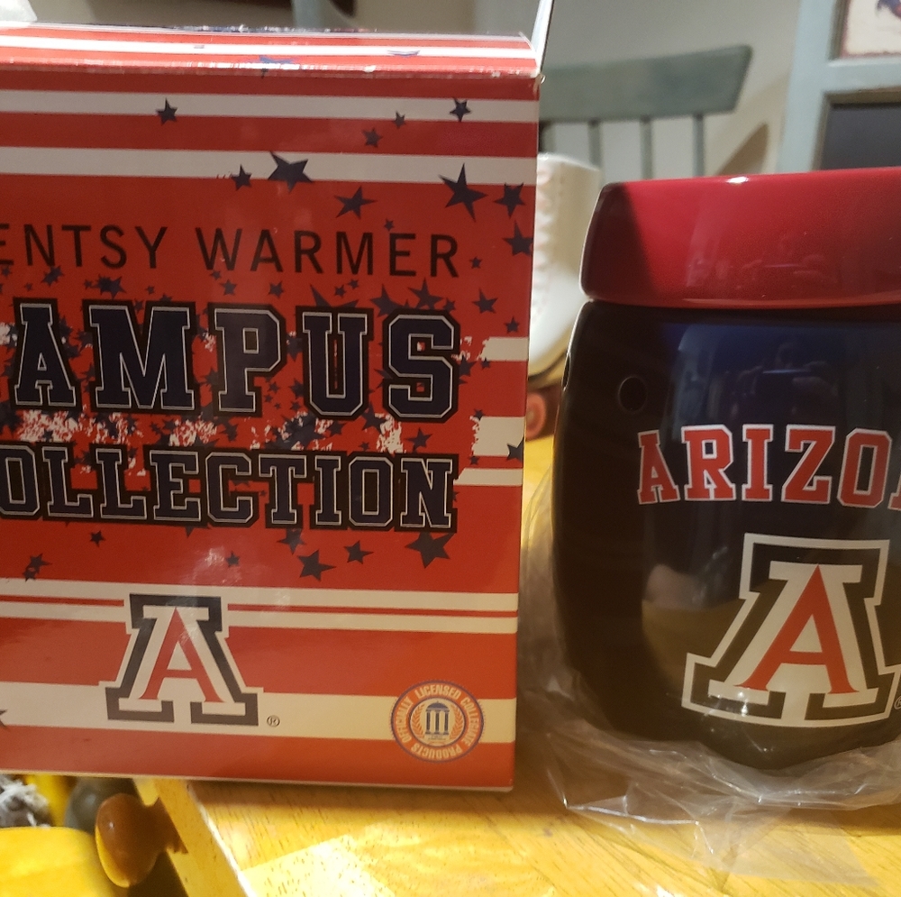 U OF A Wildcats scentsy warmer